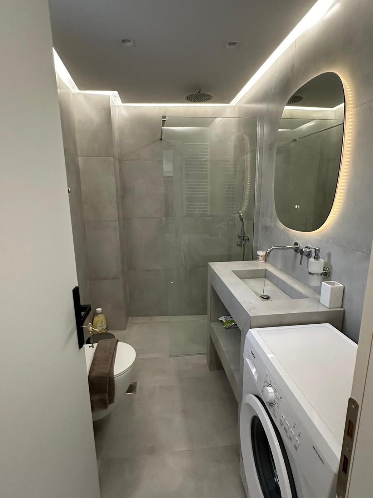 Gk Experience Niarchos Foundation Apartment *