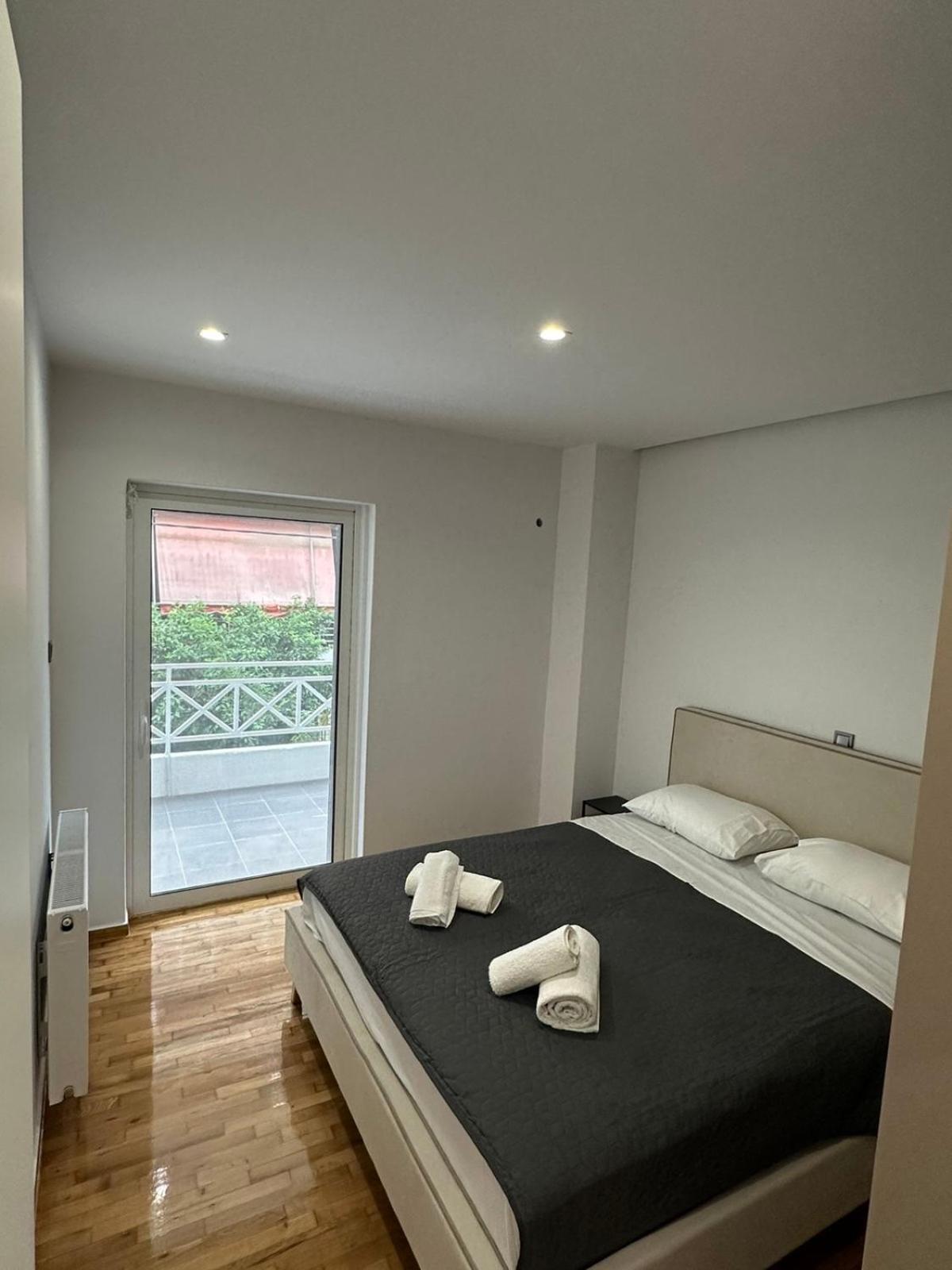 Gk Experience Niarchos Foundation Apartment Athens